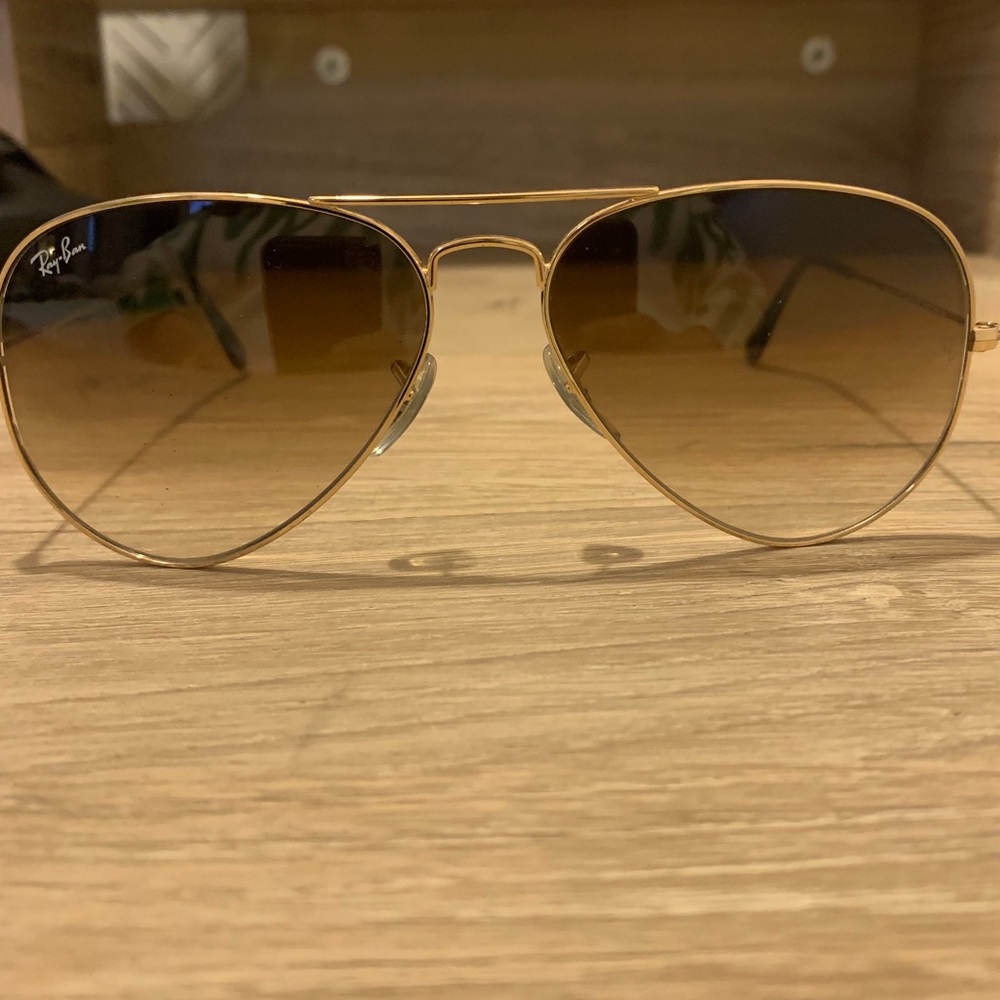 Ray-Ban Aviator in Gold with Brown Gradient